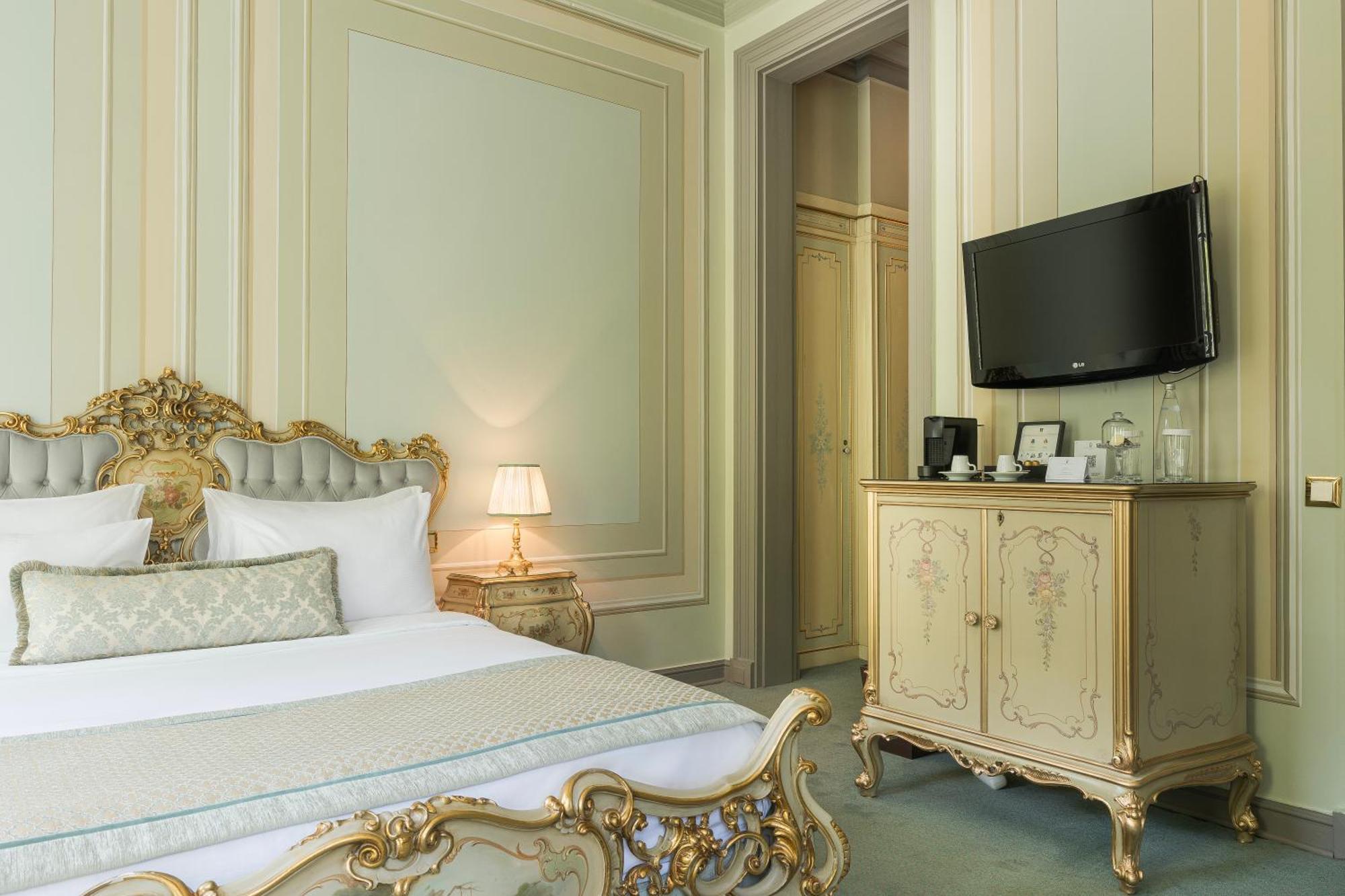 Bosphorus Palace Hotel Istanbul Exterior photo